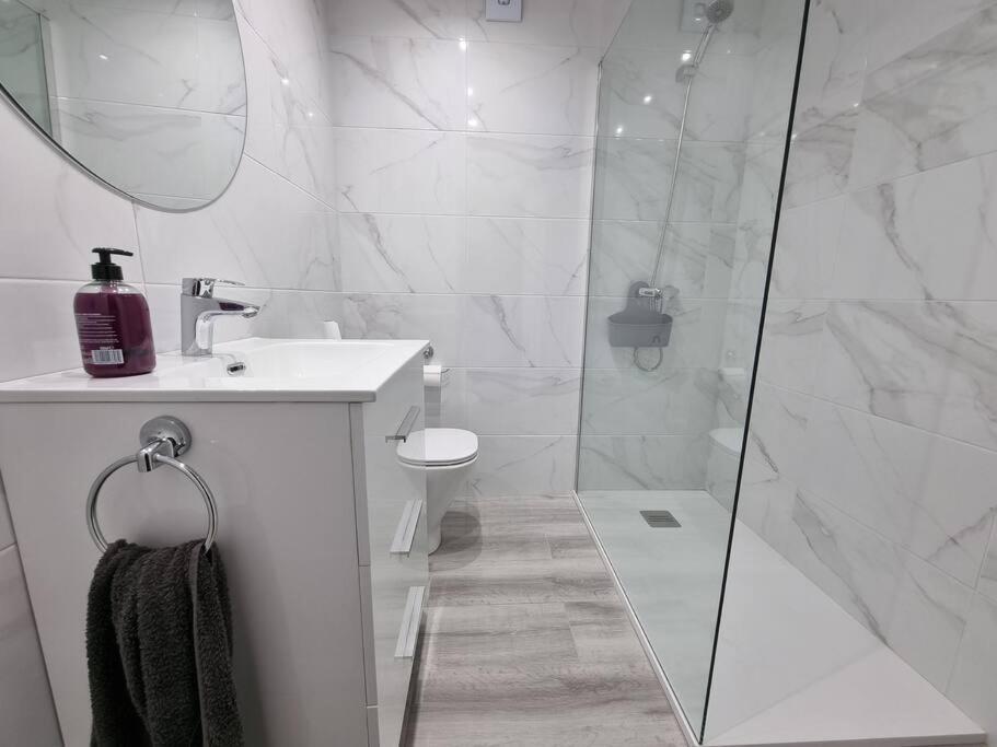 173A Amplio Apartamento Moderno ヒホン エクステリア 写真